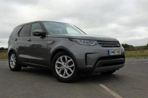 2017 Land Rover Discovery Commercial
